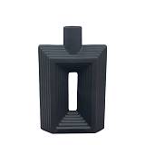 ΔΙΑΚΟΣΜΗΤΙΚΟ ΚΕΡΑΜΙΚΟ ΒΑΖΟ ΜΑΥΡΟ - ΟΡΘΟΓΩΝΙΕΣ ΔΙΑΒΑΘΜΙΣΕΙΣ ΜΕ ΤΡΥΠΑ - 18.5x7x31cm 30/KIB