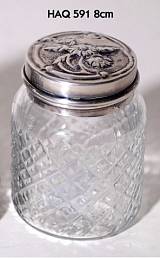 Μικρό δοχείο με ανάγλυφη παράσταση