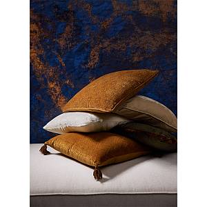 SUNDIAL B ΔΙΑΚΟΣΜΗΤΙΚΟ ΜΑΞΙΛΑΡΙ 50x50cm ΒΑΜΒΑΚΙ CARAMEL ΒΕΛΟΥΔΟ