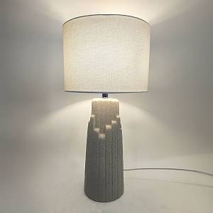 TEKTON ΦΩΤΙΣΤΙΚΟ ΕΠΙΤΡΑΠΕΖΙΟ 25x25x50cm ΚΕΡΑΜΙΚΟ ΓΚΡΙ ΛΙΝΟ ΛΕΥΚΟ