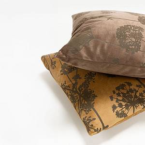 PEONY ΔΙΑΚΟΣΜΗΤΙΚΟ ΜΑΞΙΛΑΡΙ 45x45cm ΒΕΛΟΥΔΟ ΜΕΛΙ ΚΑΦΕ