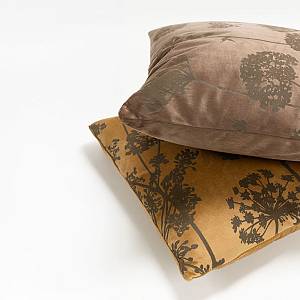 PEONY ΔΙΑΚΟΣΜΗΤΙΚΟ ΜΑΞΙΛΑΡΙ 45x45cm ΒΕΛΟΥΔΟ ΚΑΦΕ