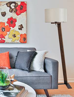 Φωτιστικό δαπέδου ξύλο/αμπαζούρ μπεζ Ε27