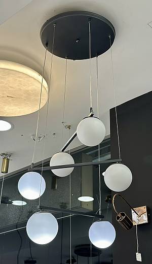 Γυάλινο πολύφωτο