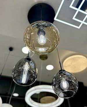 ΓΥΑΛΙΝΟ ΠΟΛΥΦΩΤΟ