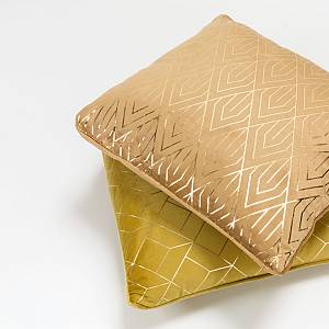 FAMA ΔΙΑΚΟΣΜΗΤΙΚΟ ΜΑΞΙΛΑΡΙ 45x45cm ΒΕΛΟΥΔΟ CARAMEL ΧΡΥΣΟ