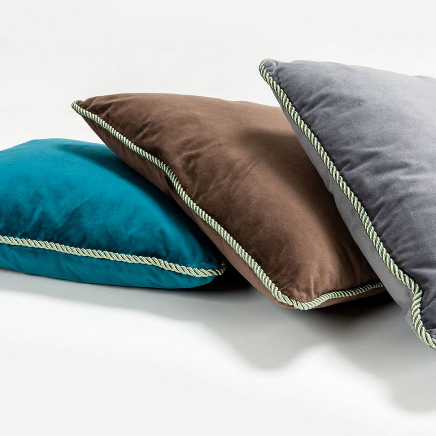 SOLID ΔΙΑΚΟΣΜΗΤΙΚΟ ΜΑΞΙΛΑΡΙ 50x50cm ΒΕΛΟΥΔΟ ΚΑΦΕ