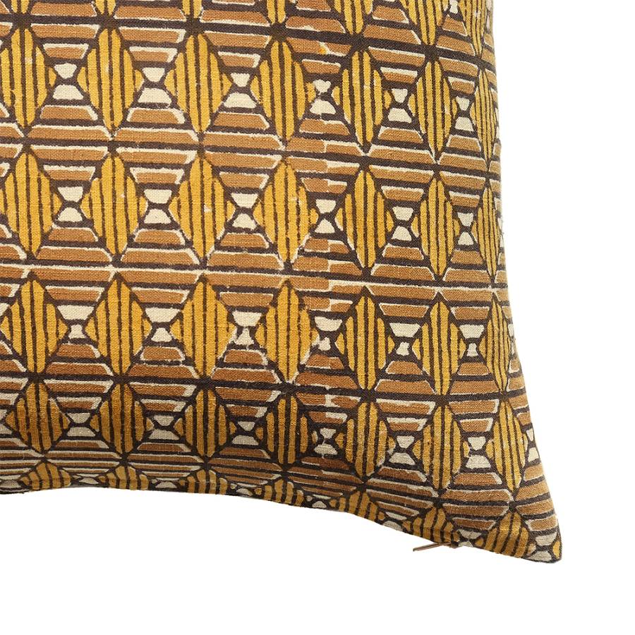 SAMOAN C ΔΙΑΚΟΣΜΗΤΙΚΟ ΜΑΞΙΛΑΡΙ 50x50cm ΒΑΜΒΑΚΙ CARAMEL DIJON ΒΙΣΚΟΖΗ