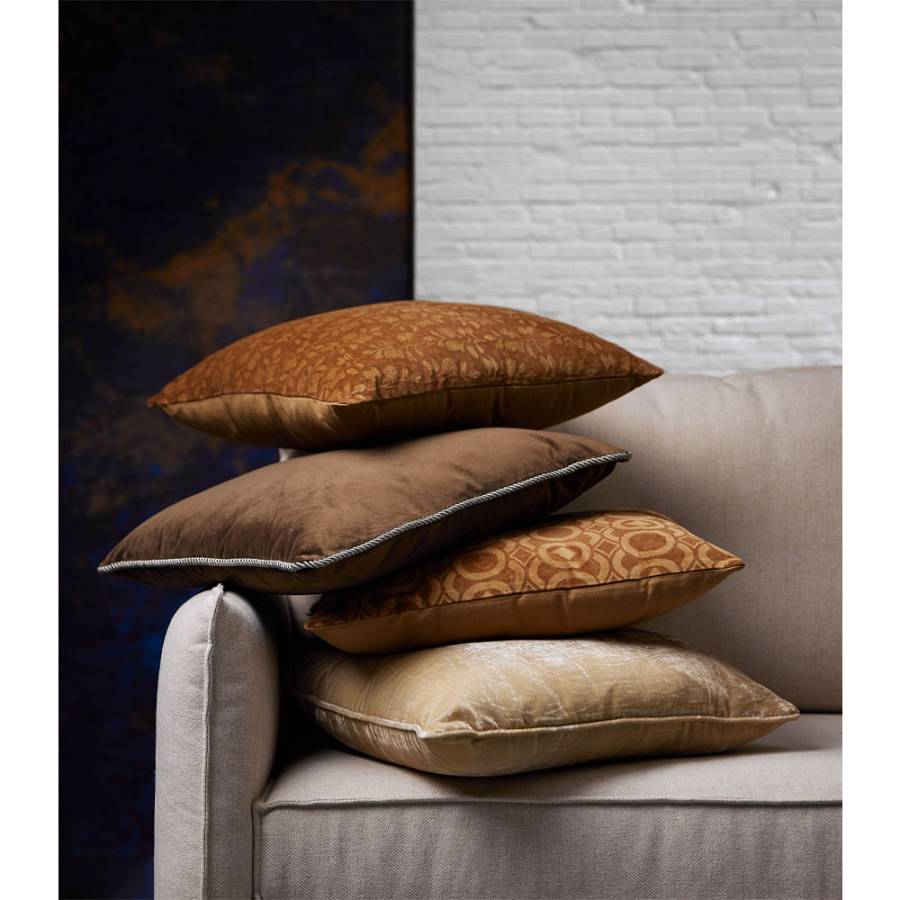 RUSSET B ΔΙΑΚΟΣΜΗΤΙΚΟ ΜΑΞΙΛΑΡΙ 50x50cm ΒΑΜΒΑΚΙ CARAMEL ΜΠΕΖ ΒΙΣΚΟΖΗ