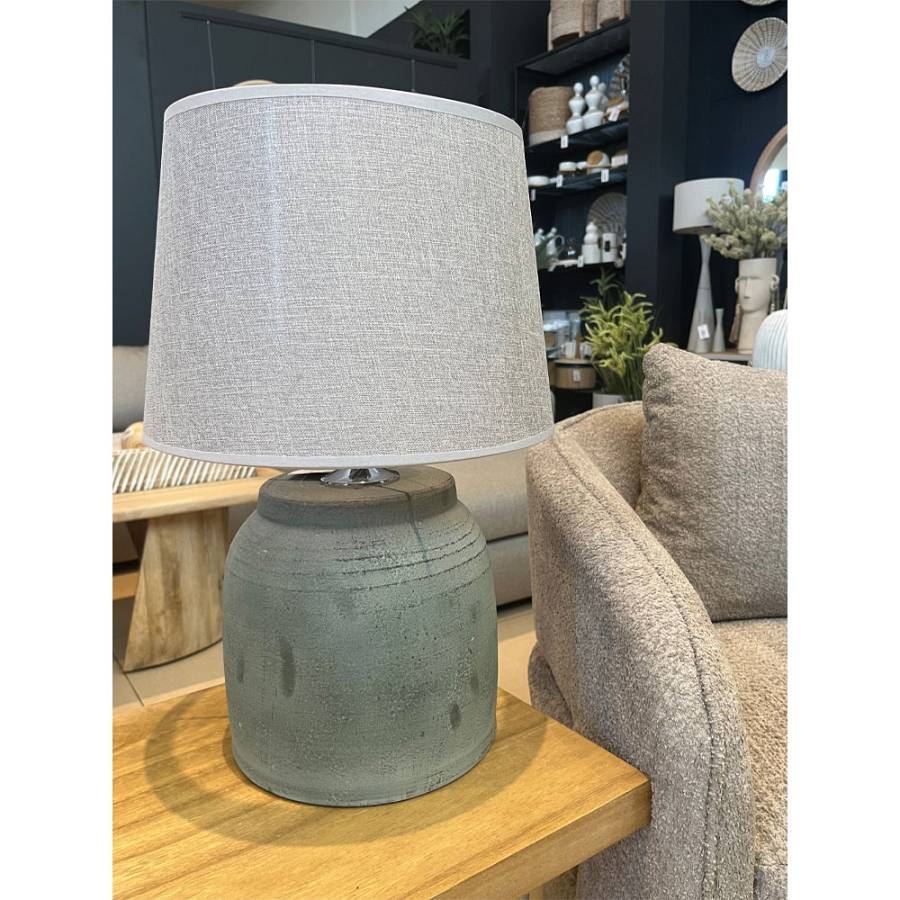 LINDOS ΦΩΤΙΣΤΙΚΟ ΕΠΙΤΡΑΠΕΖΙΟ 24x24x54cm ΚΕΡΑΜΙΚΟ ΜΕΝΤΑ ΓΚΡΙ ΛΙΝΟ ΜΠΕΖ