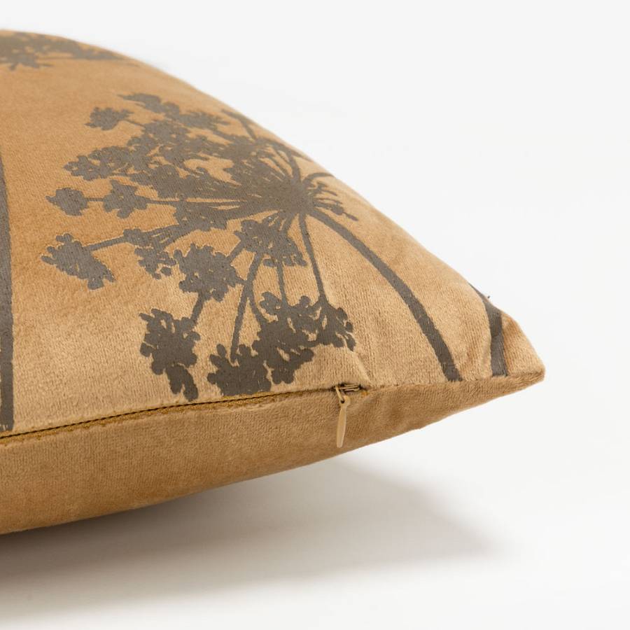 PEONY ΔΙΑΚΟΣΜΗΤΙΚΟ ΜΑΞΙΛΑΡΙ 45x45cm ΒΕΛΟΥΔΟ ΜΕΛΙ ΚΑΦΕ