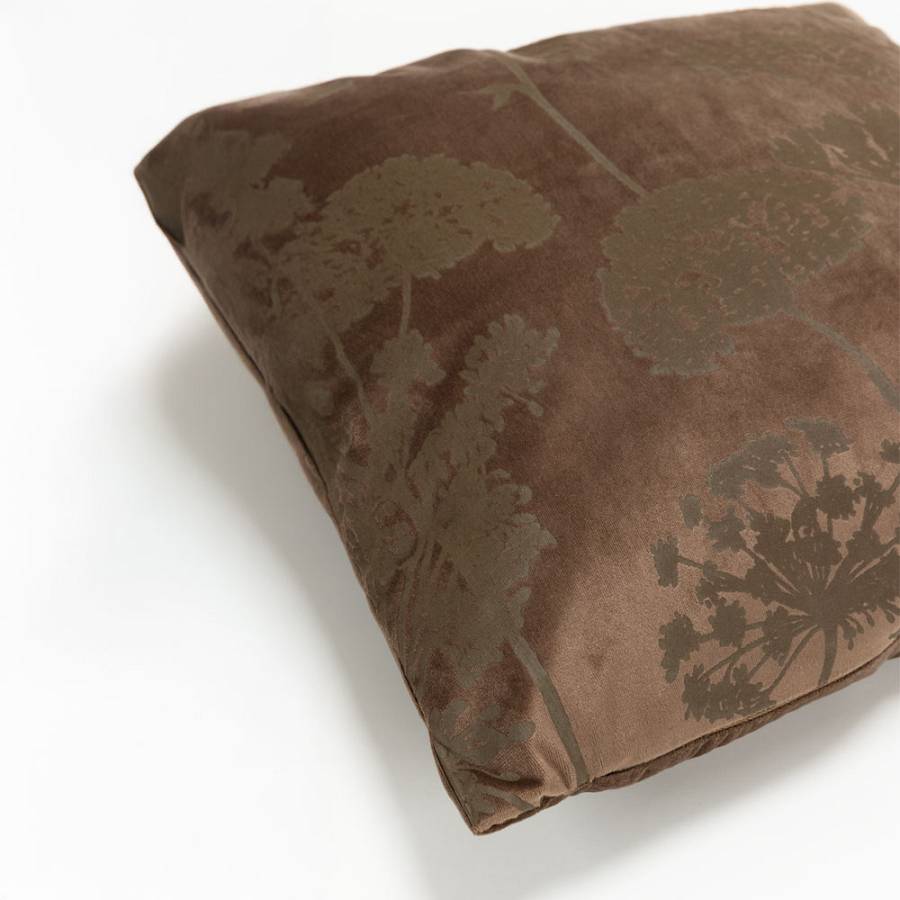 PEONY ΔΙΑΚΟΣΜΗΤΙΚΟ ΜΑΞΙΛΑΡΙ 45x45cm ΒΕΛΟΥΔΟ ΚΑΦΕ