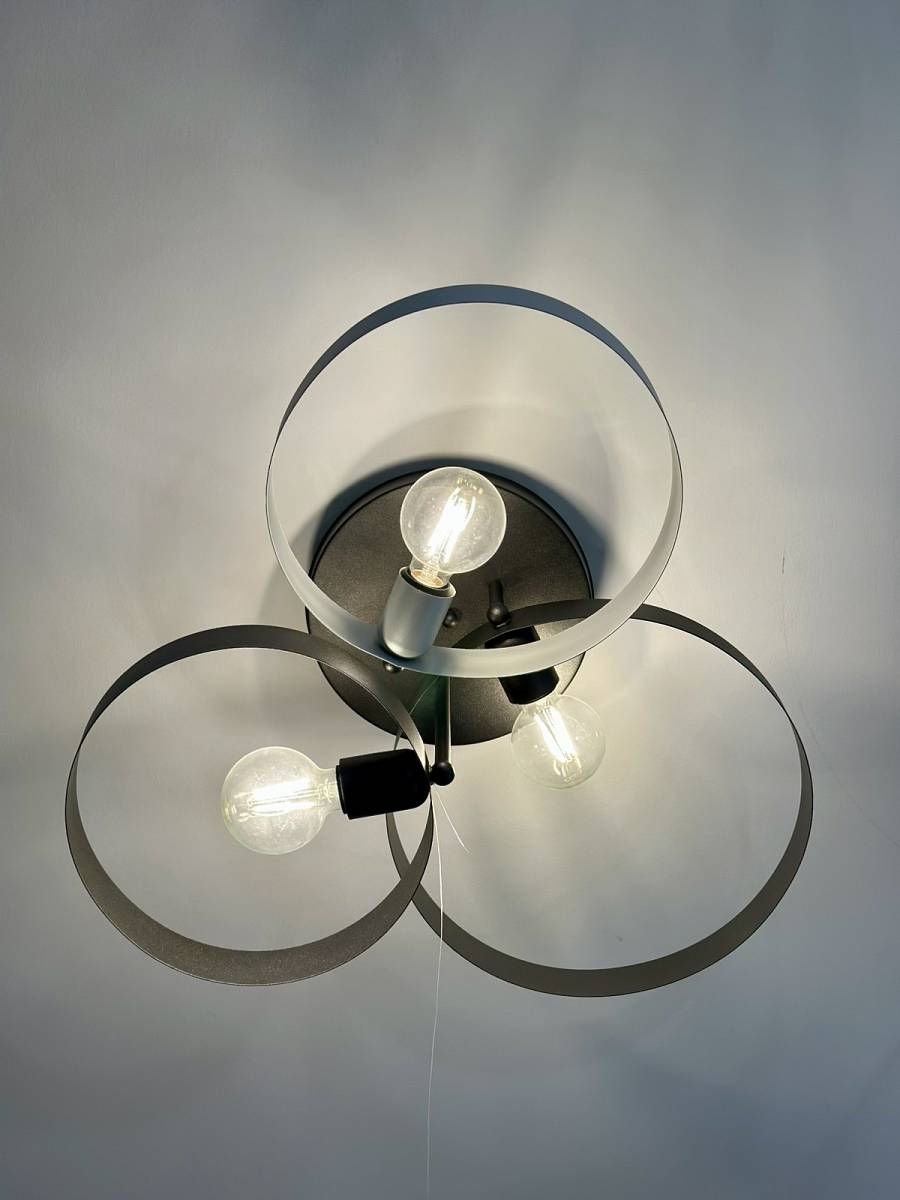 Μεταλλικό πολύφωτο