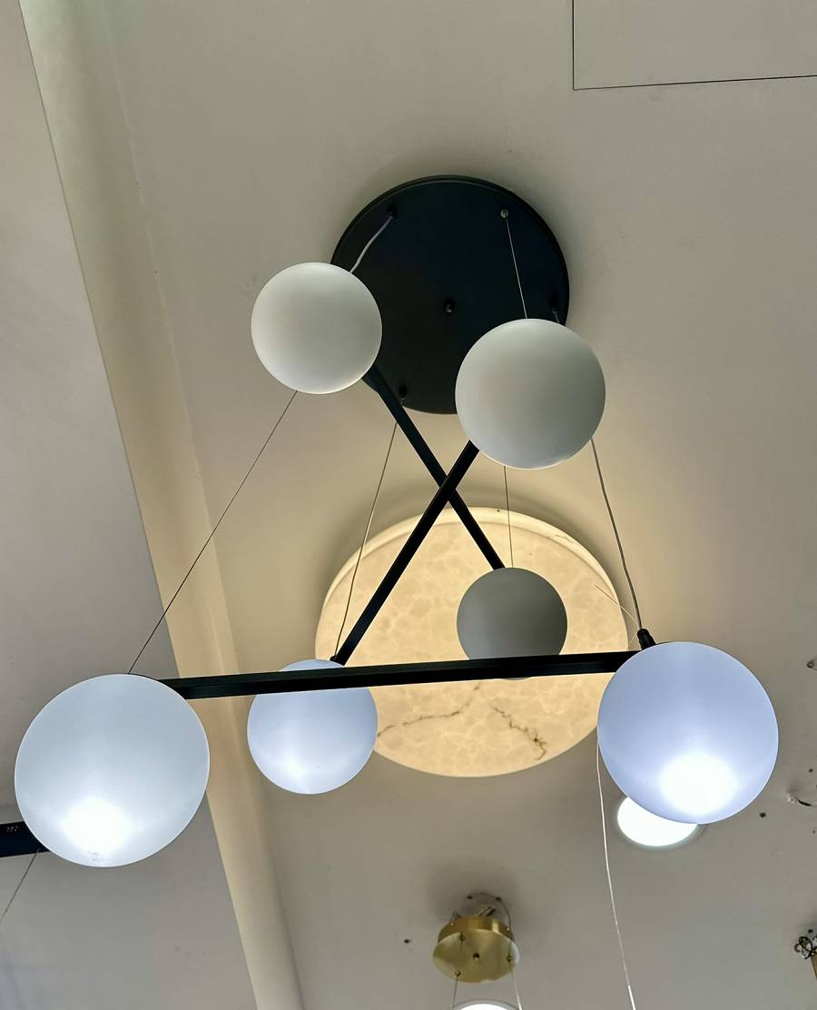 Γυάλινο πολύφωτο