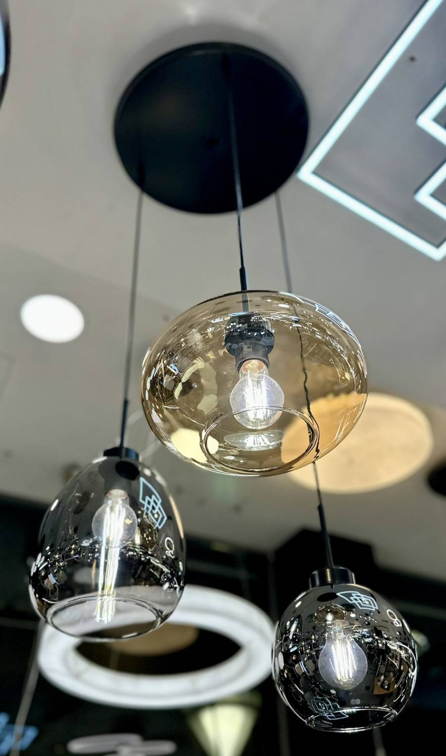 ΓΥΑΛΙΝΟ ΠΟΛΥΦΩΤΟ