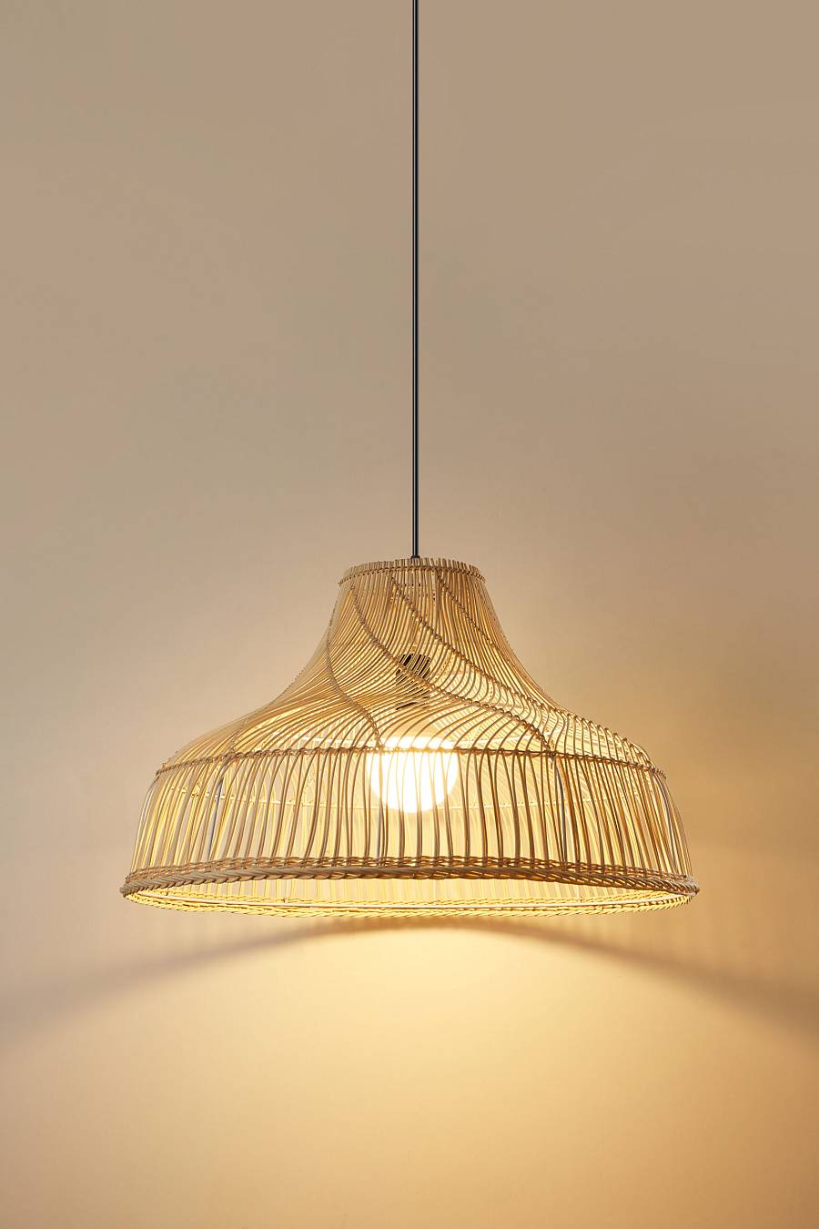 PDC 6829-60 ΚΡΕΜΑΣΤΟ ΦΩΤΙΣΤΙΚΟ ΜΠΑΜΠΟΥ 60 ΕΚ ΦΥΣΙΚΟ ΧΡΩΜΑ ΚΑΜΠΑΝΑ